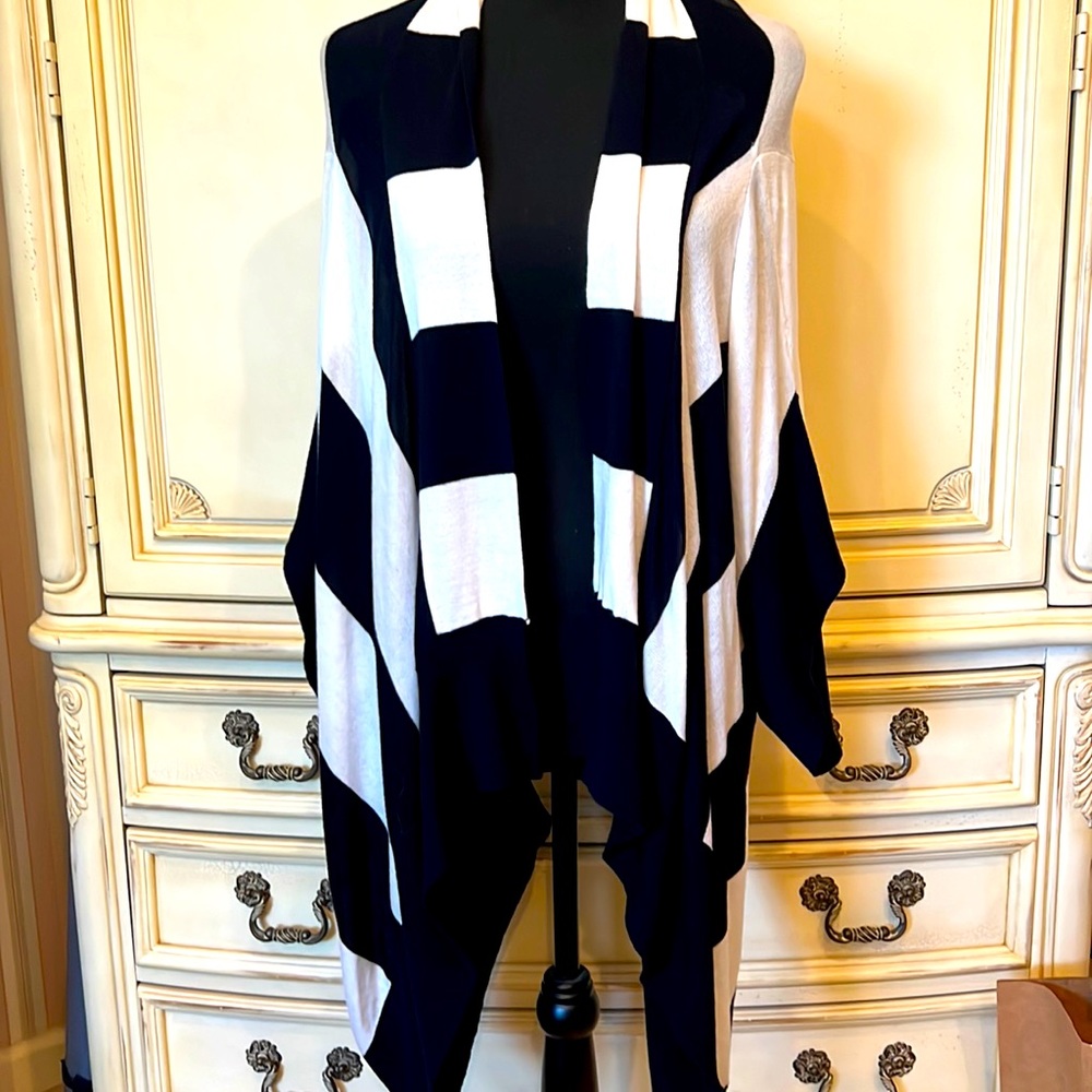 Light weight navy blue and white sweater